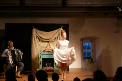 Burg-zu-Hagen_Figurentheater-Schneewittchen_02