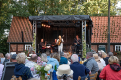 Burg-zu-Hagen_Beckmann-und-Band_07