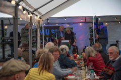 Burg-zu-Hagen_Sommerabend-mit-MustBBlues_016