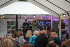 Burg-zu-Hagen_Sommerabend-mit-MustBBlues_021